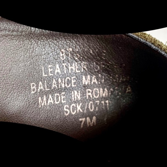 BOUTIQUE 9 Dark Olive Green Suede Boots SIZE 7M BNIB - Picture 9 of 14